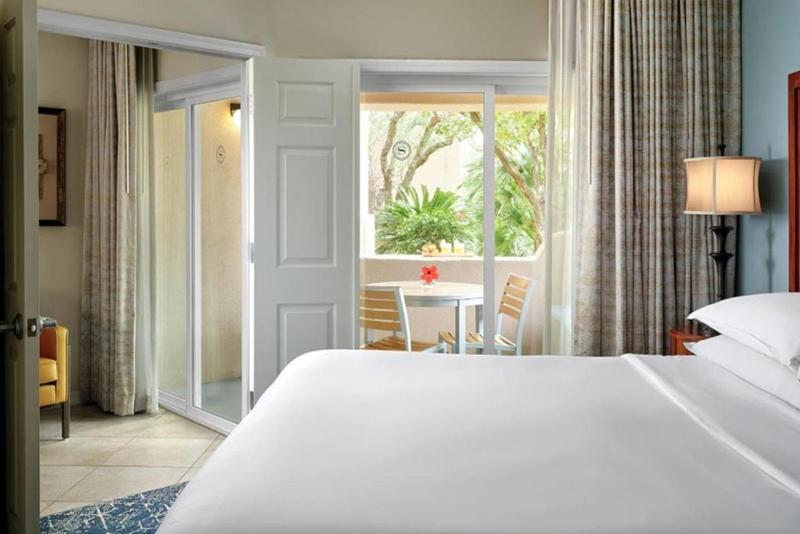 Enjoy all Scottsdale has to offer with the family in this resort 2BD condo - image 2