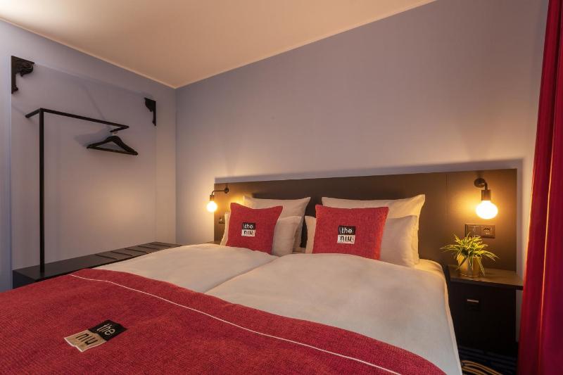 Premium Queen Room with Kitchenette image 2
