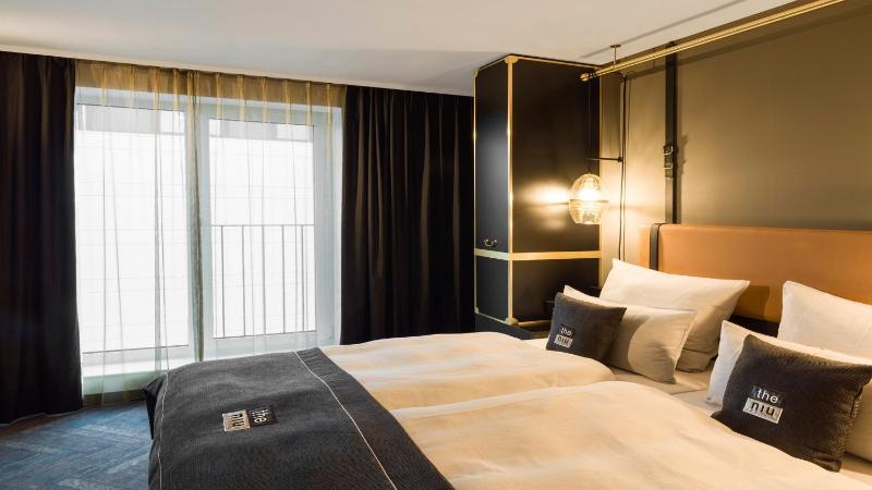 Standard Room image 4