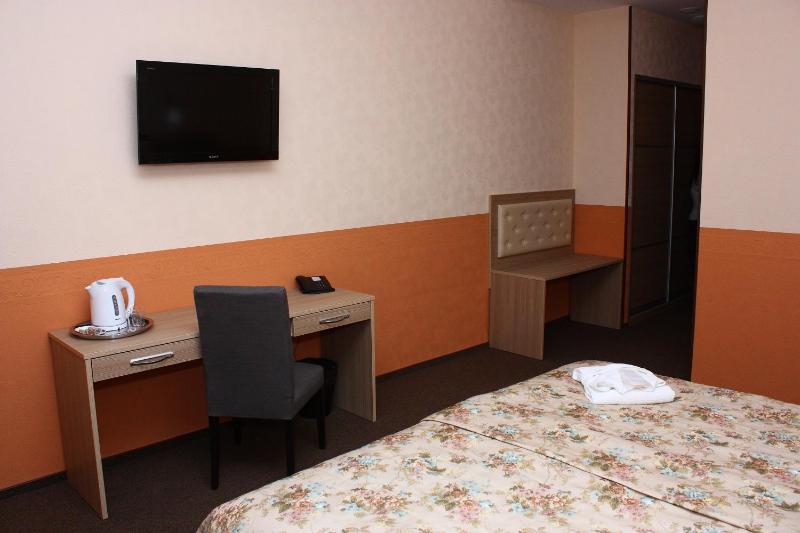 Business Double or Twin Room image 3