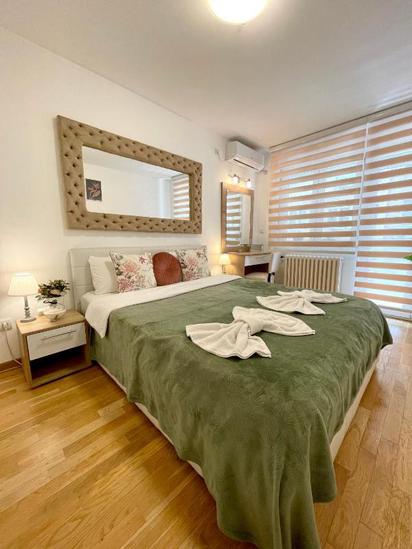 Tiara Vracar Apartment - image 1