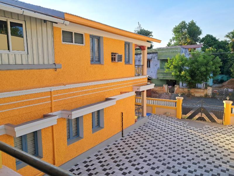 Rooms in Orange Homestay - image 8