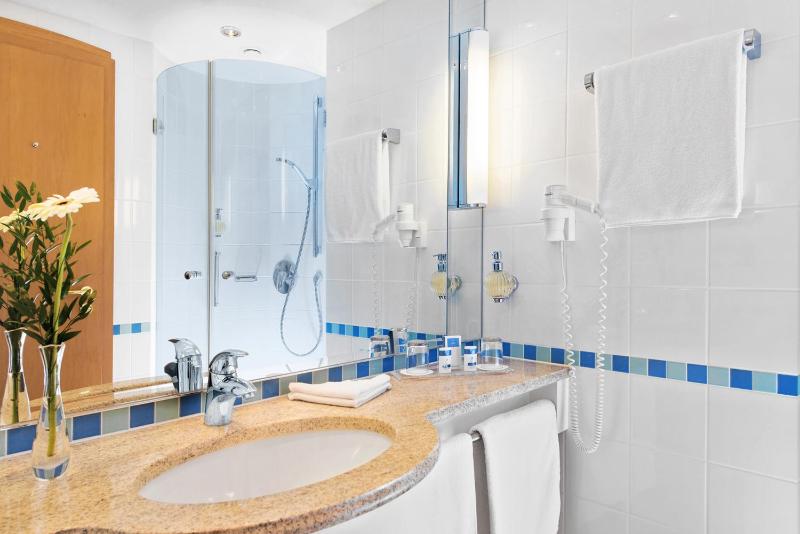 Double Room - South Side image 4