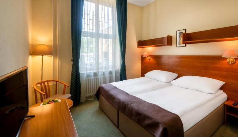 Double or Twin Room - Disability Access image 2