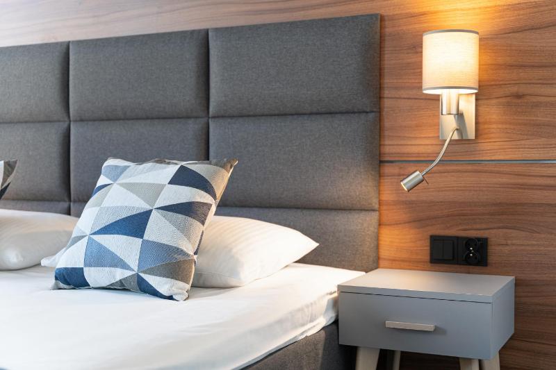 Park Apartment Old Town by Noclegi Renters - image 20