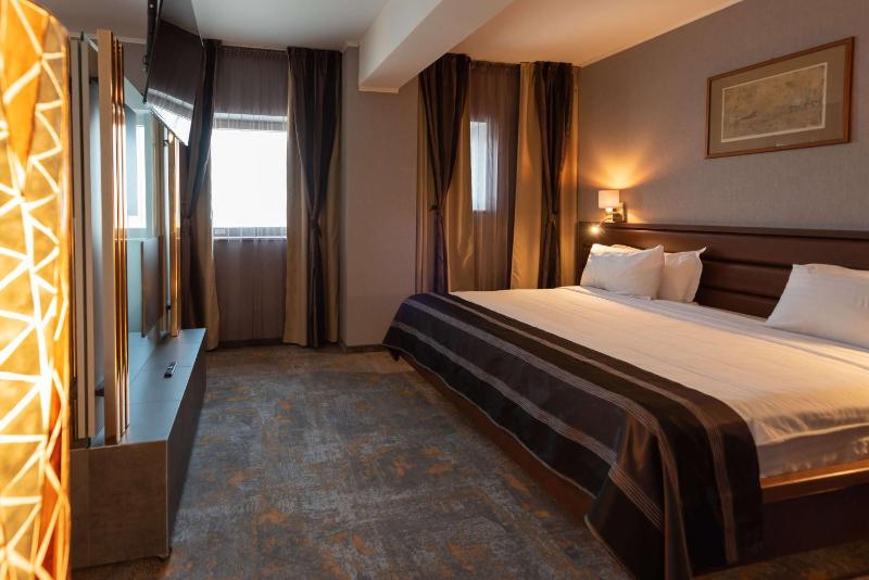 Deluxe Executive Suite image 3