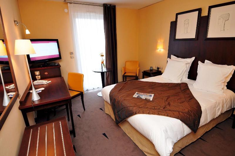 Classic Double Room - Non-Smoking image 3