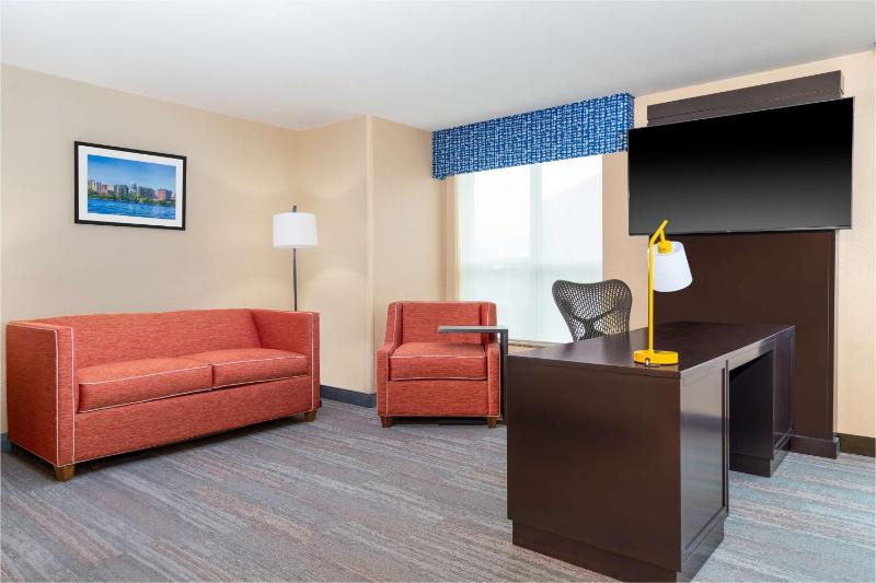 Studio Suite with Two Queen Beds - Non-Smoking image 4