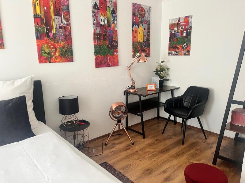 Studio Apartment image 4