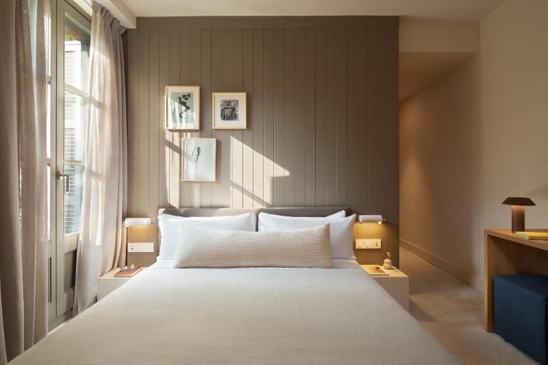 Superior Double Room image 4