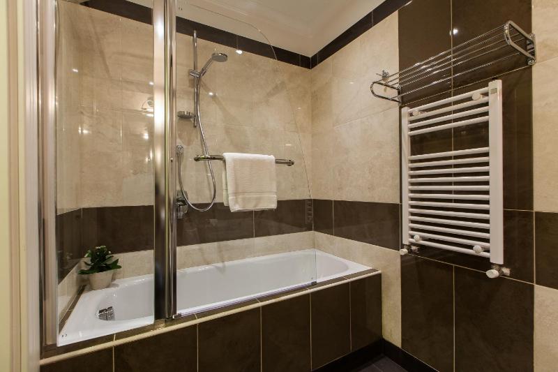 Triple Room image 3
