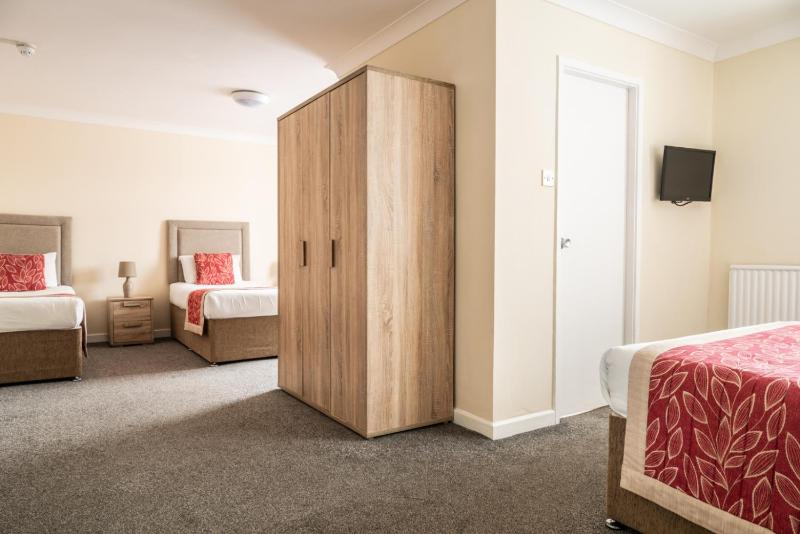Superior Family Room image 1