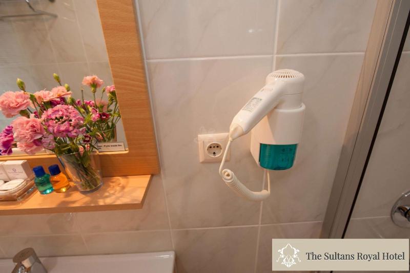 Economy Double Room image 3