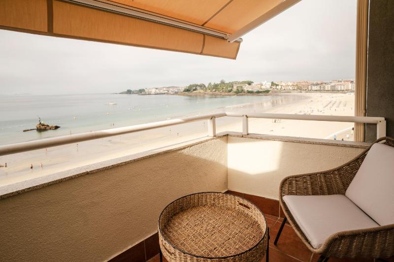 Superior Double or Twin Room with Sea View image 3