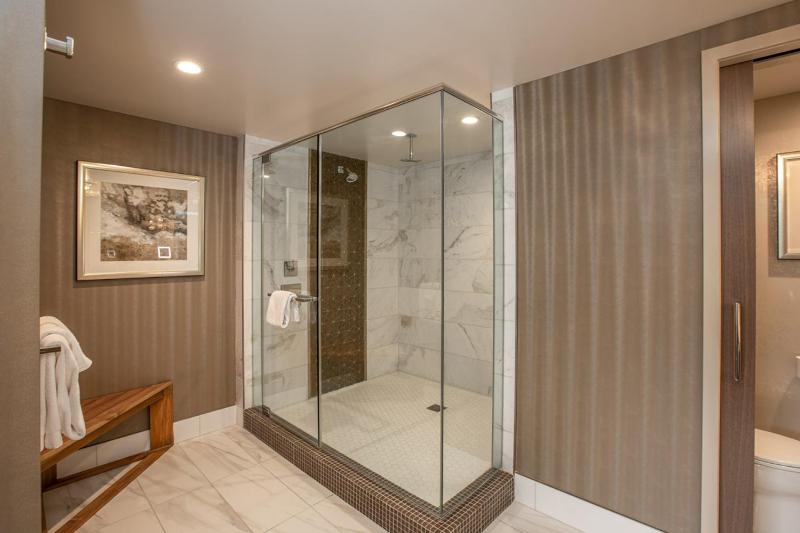 Signature Suite King - Adult Only 21+ (Willows Hotel) image 1