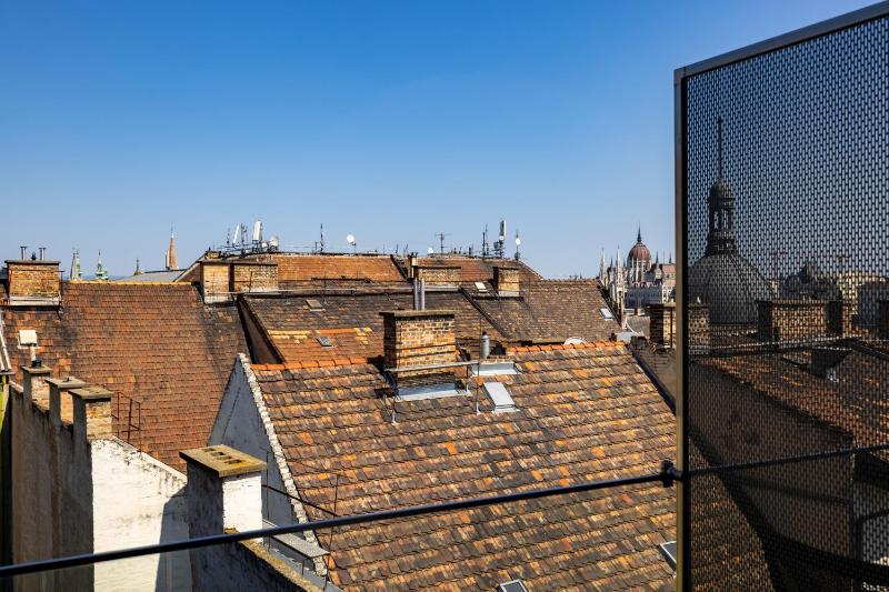 Standard Plus Room with Balcony and View image 2