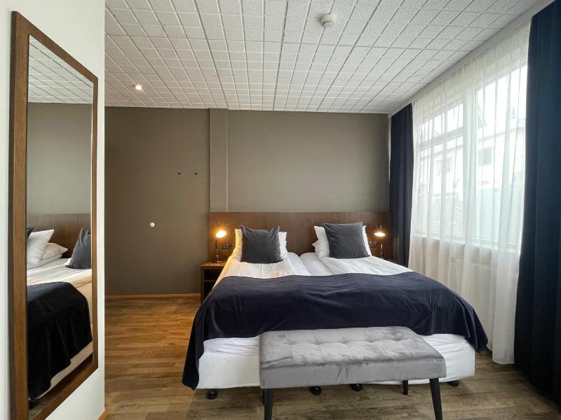 Standard Double Room image 2