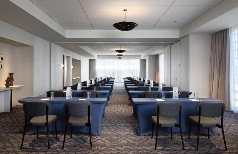 Kimpton Claret Hotel By IHG - image 11