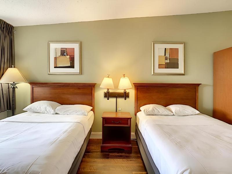 Double Room with Two Double Beds - Non-Smoking image 4
