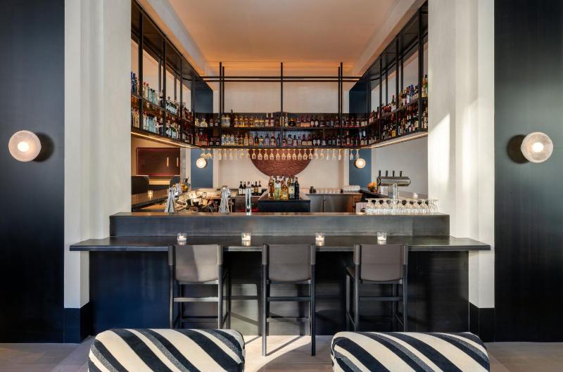 Kimpton Claret Hotel By IHG - image 6