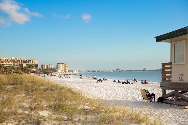 Kingston Arms Modern 1BR On Lido Key - image 11