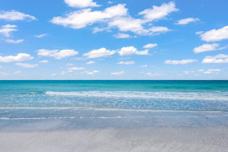 Kingston Arms Modern 1BR On Lido Key - image 22