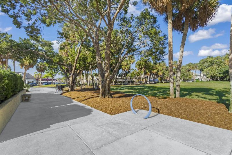 Kingston Arms Modern 1BR On Lido Key - image 6