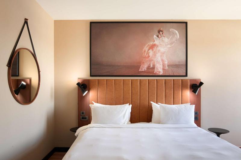 Superior Room image 2