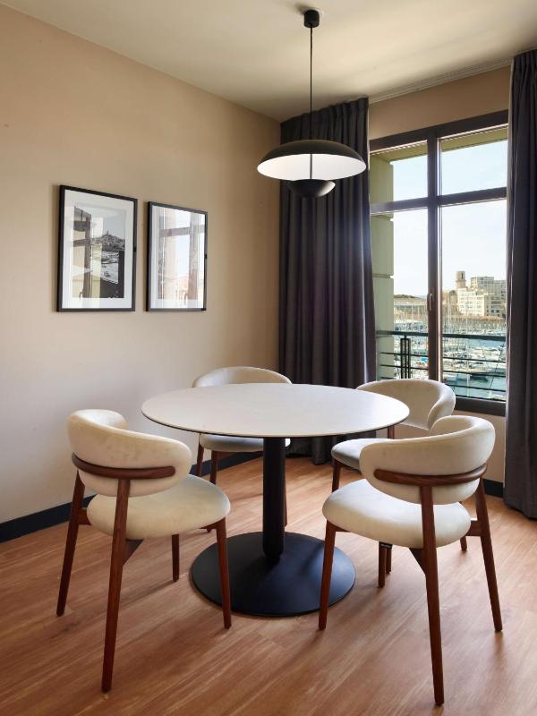 Suite with Terrace and Port View image 3