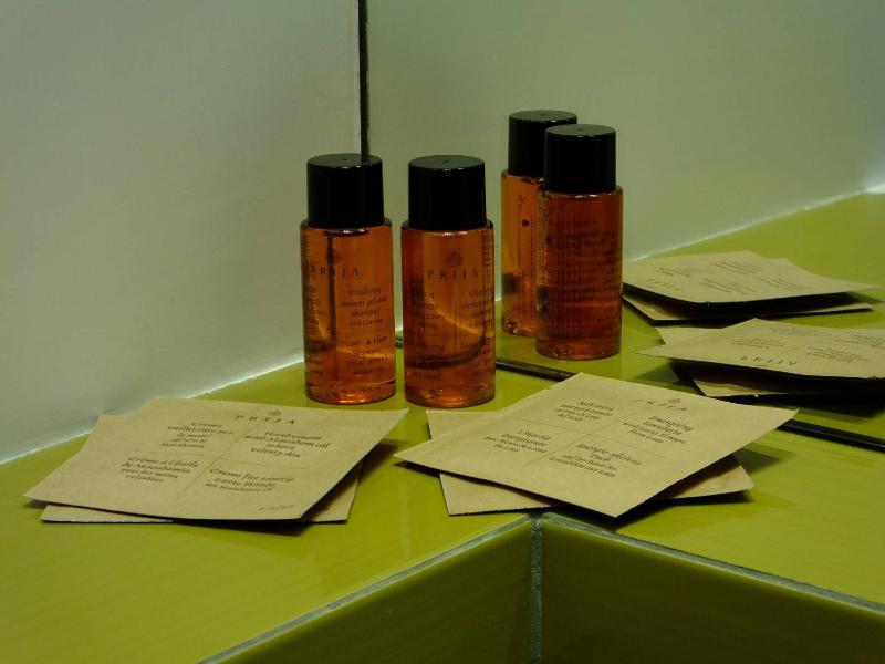 Standard Double or Twin Room image 4