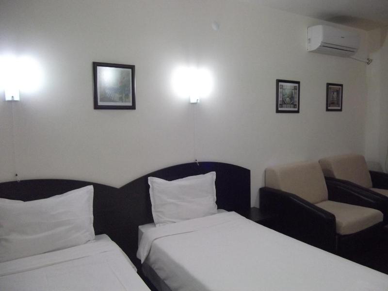 Family Suite with Balcony image 3