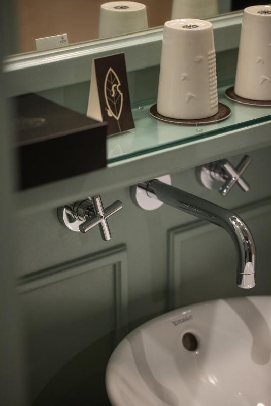 Standard Twin Room image 2