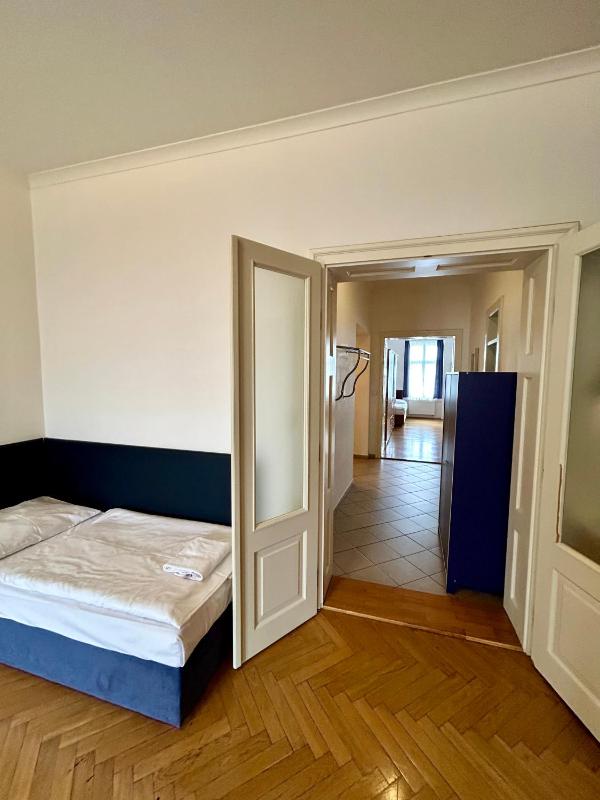 Quadrio Bedroom Central Apartment - image 7