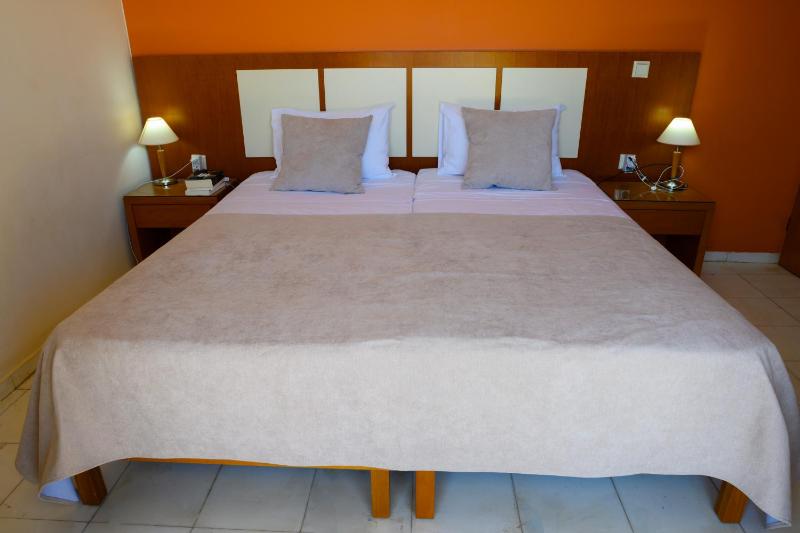 Two-Bedroom Apartment with Pool View image 3