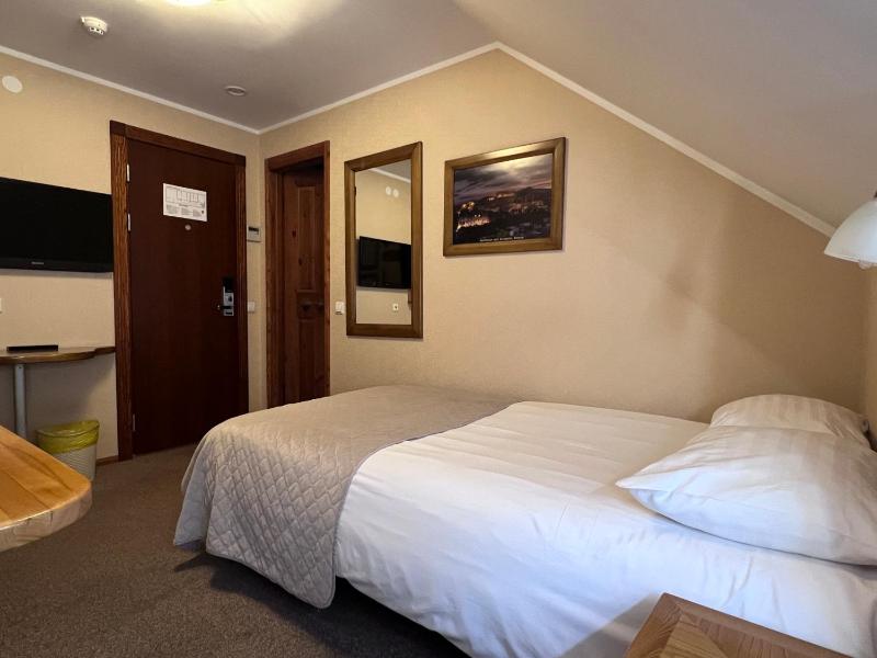 Standard Single Room with Shower image 3
