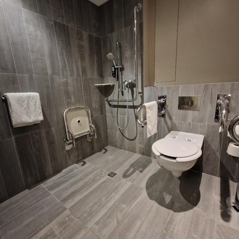 Double Room - Accessible image 2