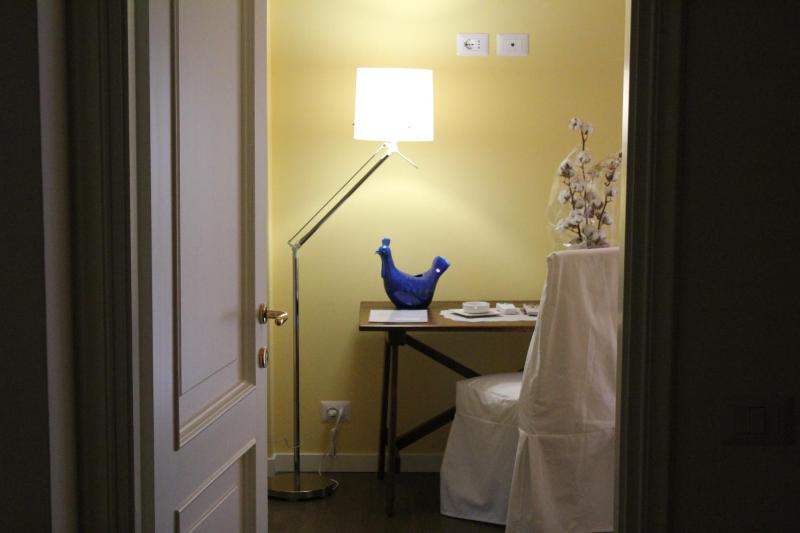 Double Room with Balcony and Garden View image 4