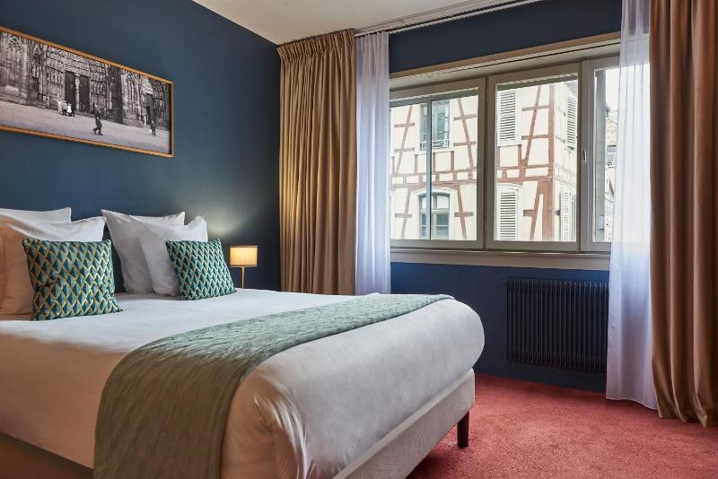 Standard Double Room image 4