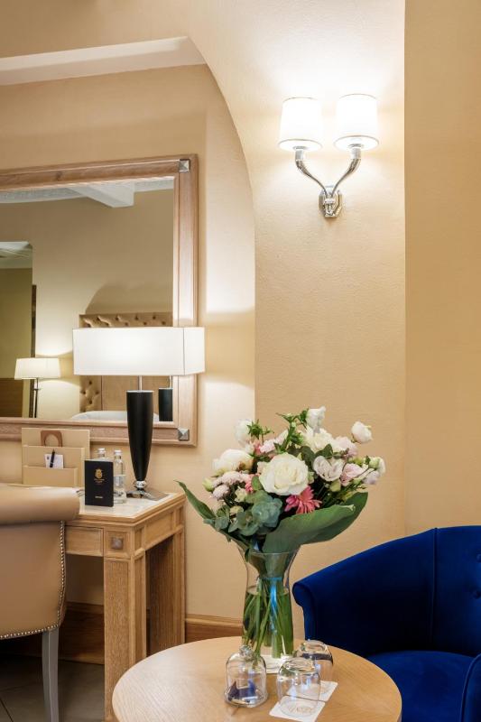 Superior Double Room image 3