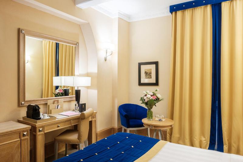 Superior Double Room image 2