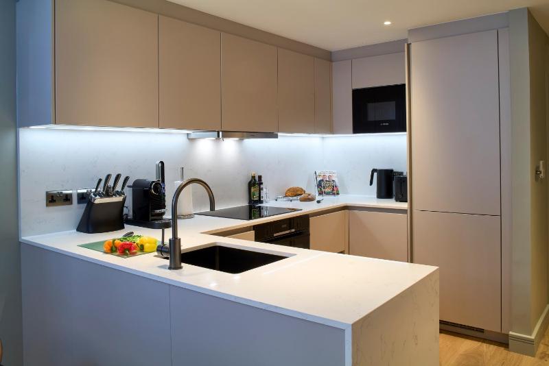 Deluxe One Bedroom Apartment with Sofa Bed image 3