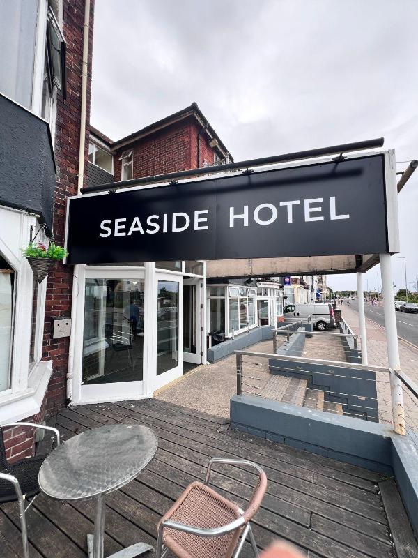 Sea Side Hotel - image 15