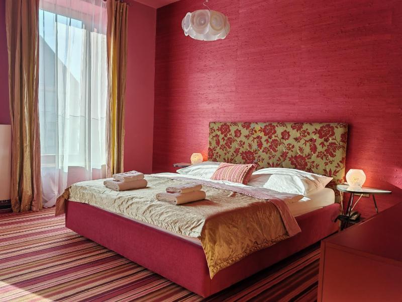 Standard Double Room image 1