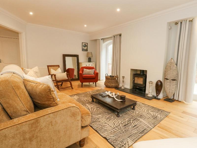 Sunningdale Rise - image 16