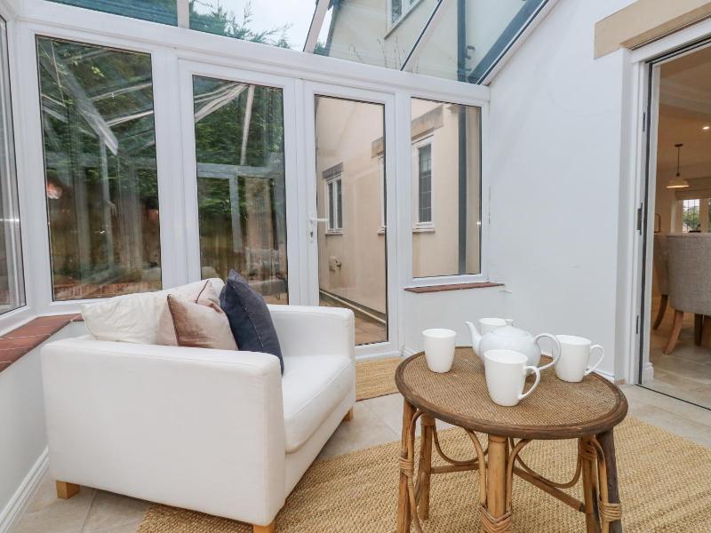 Sunningdale Rise - image 38