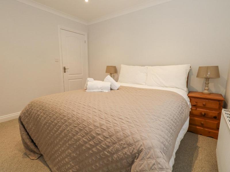 Sunningdale Rise - image 36