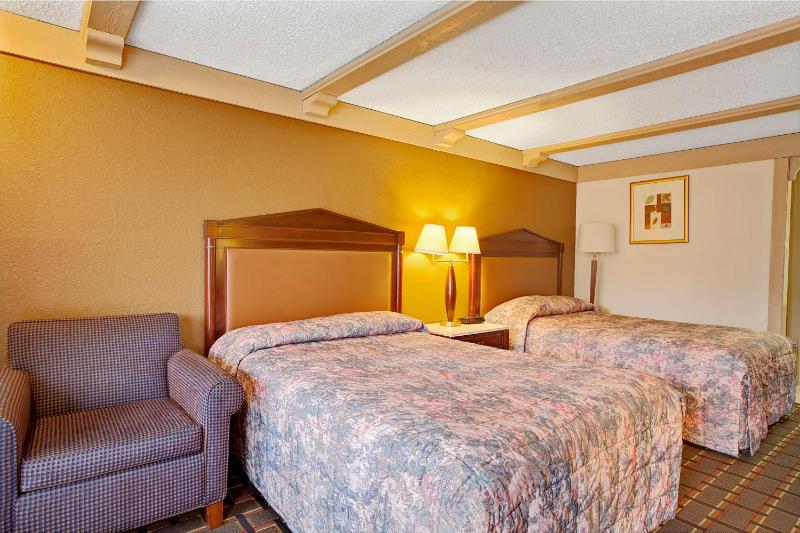 Double Room with Two Double Beds - Non-Smoking image 2