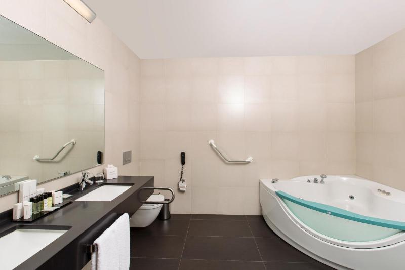 Penthouse Suite image 2