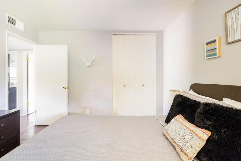 Quaint Uptown Sedona home walking distance to shops - image 36