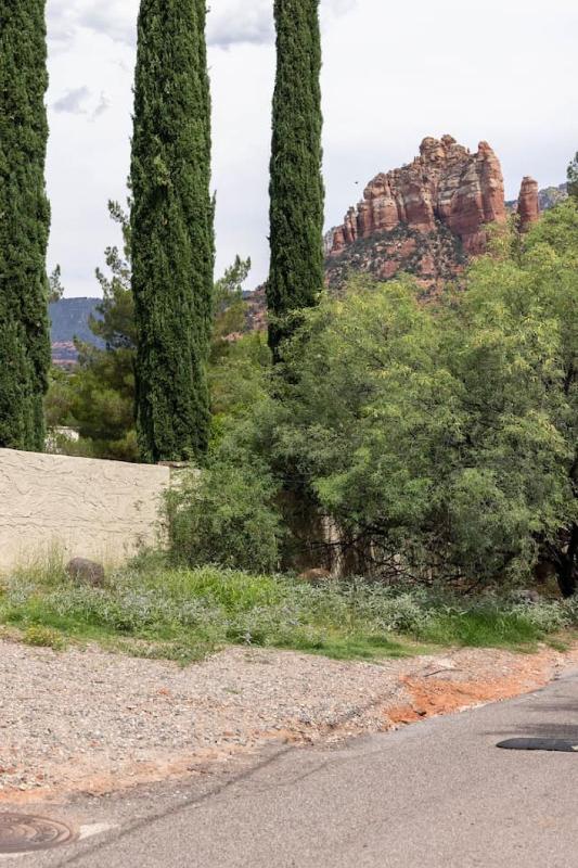 Quaint Uptown Sedona home walking distance to shops - image 11